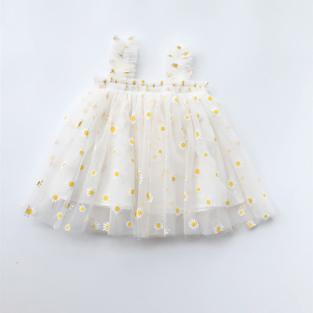 comme deux enfants | <h3>Madelon tutu zomerjurk</h3> <p>Duik in de wereld van onze <em>Madelon tutu zomerjurk. Een jurkje dat met liefde is gemaakt van de meest luchtige tutu stof, versierd met schattige, opgeborduurde madeliefjes. Speciaal ontworpen voor de allerkleinsten onder ons, beschikbaar vanaf maat 80. Dit jurkje is de perfecte keuze voor zonnige dagen en blijde momenten. Alt-tekst bewerken