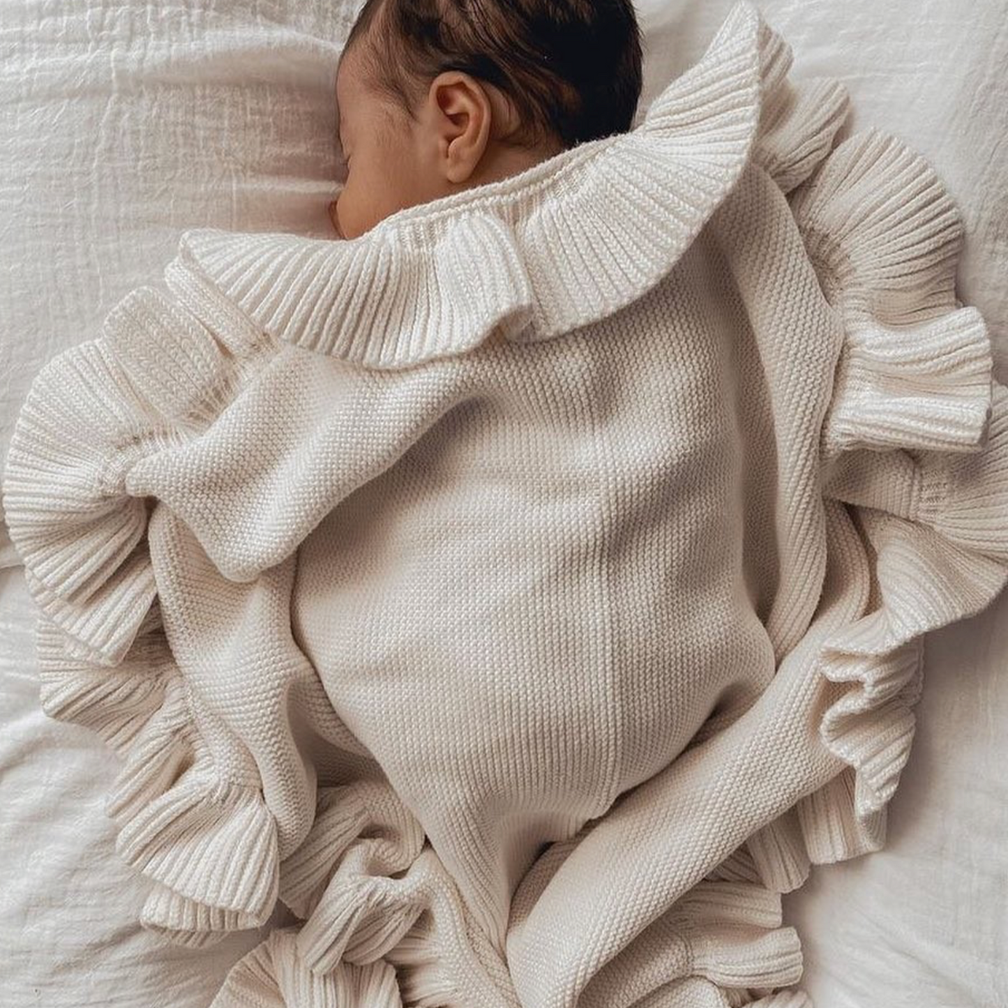 Karlijn Knit Baby blanket with Rushes